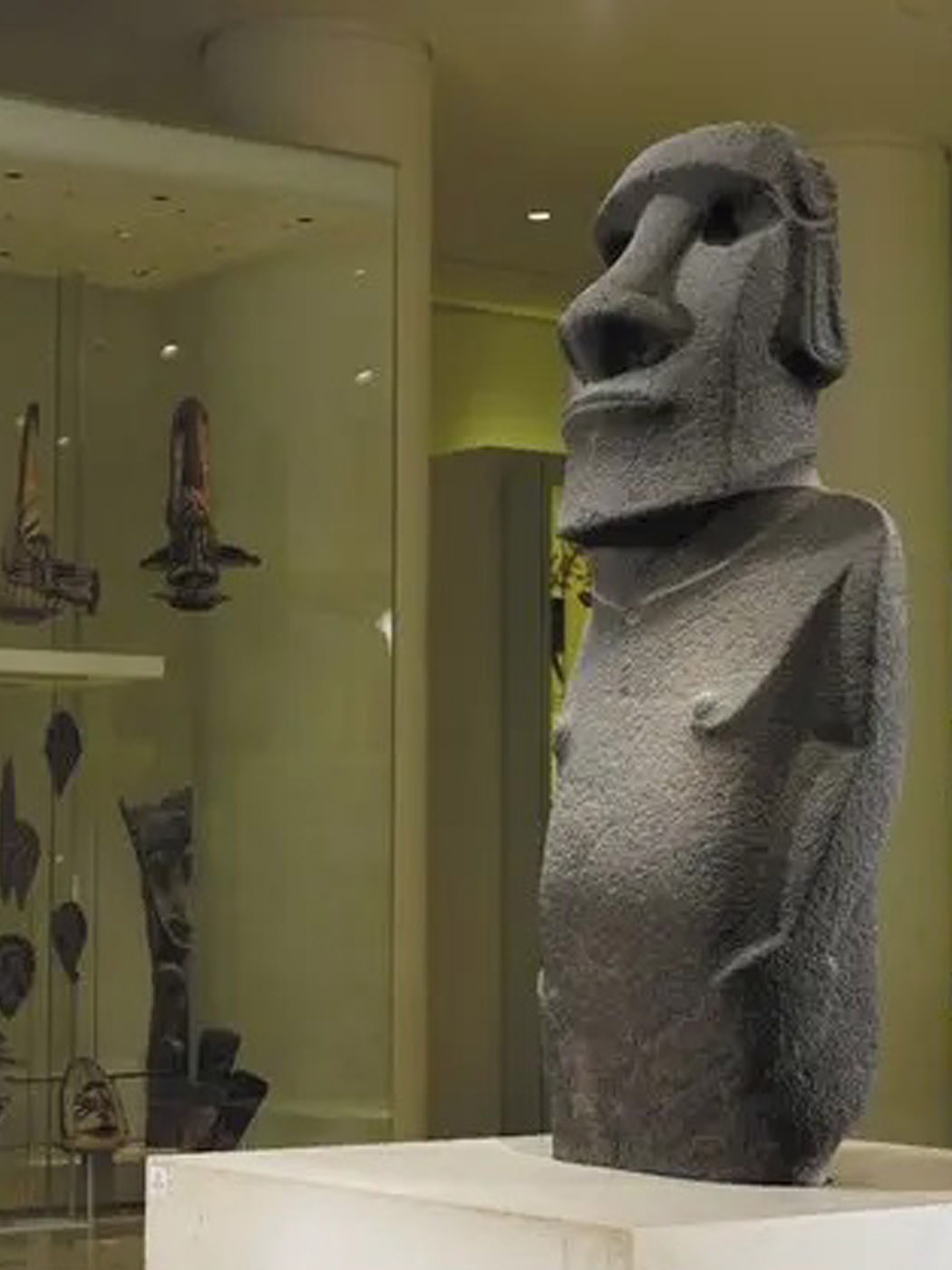 Reliquaire or et pierres précieuses