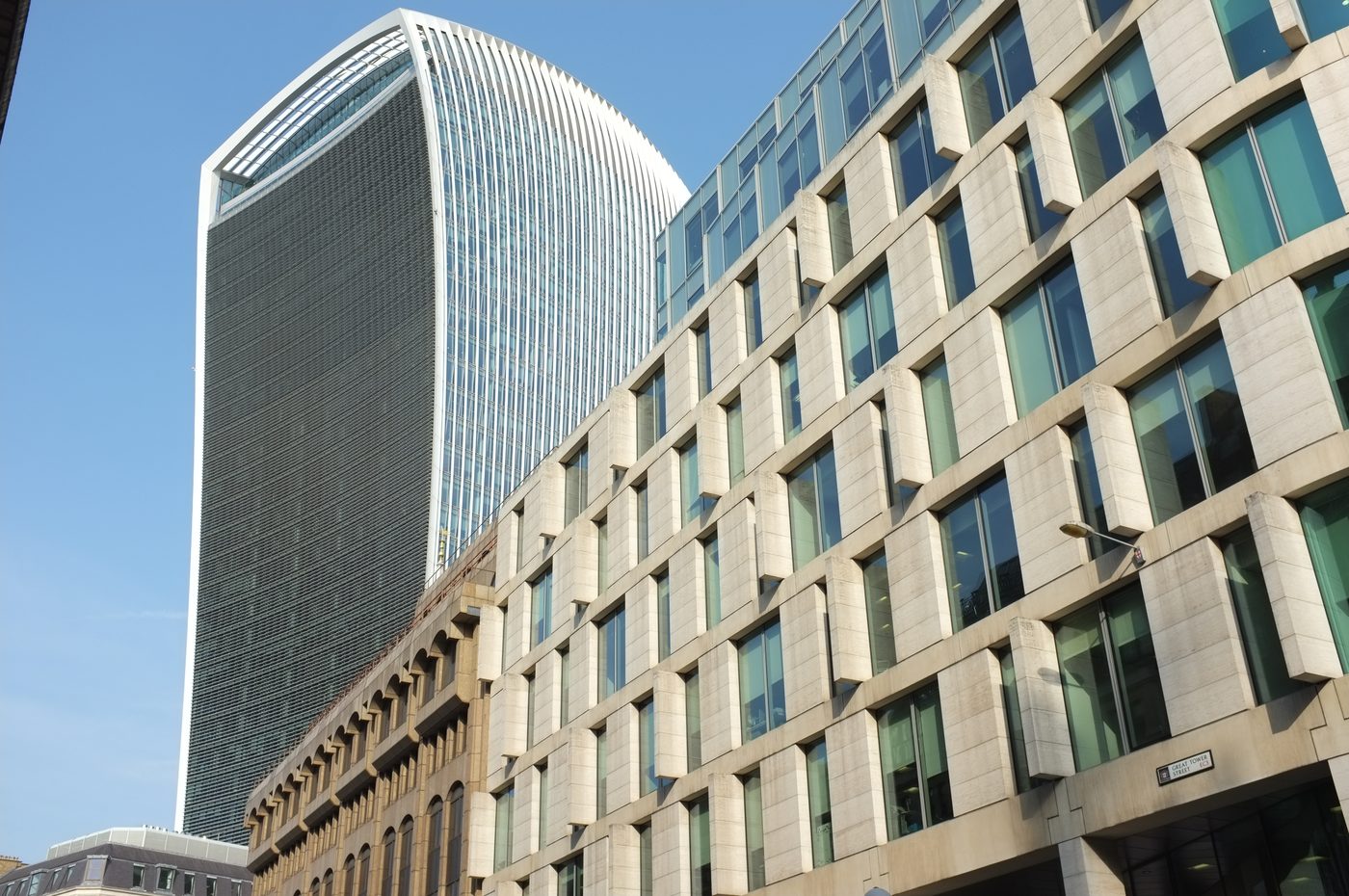 Walkie-Talkie et architecture