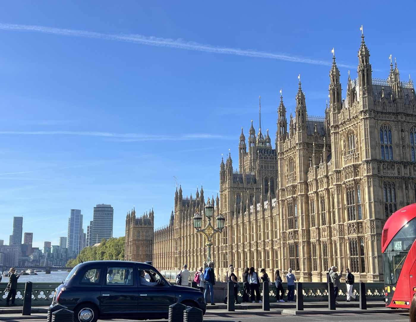Taxi noir et Parlement, Westminster Bridge